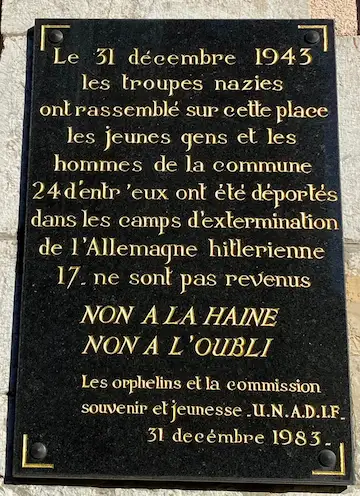 saint-eustache-plaque-place-31-decembre-1943-mairie-sm.webp